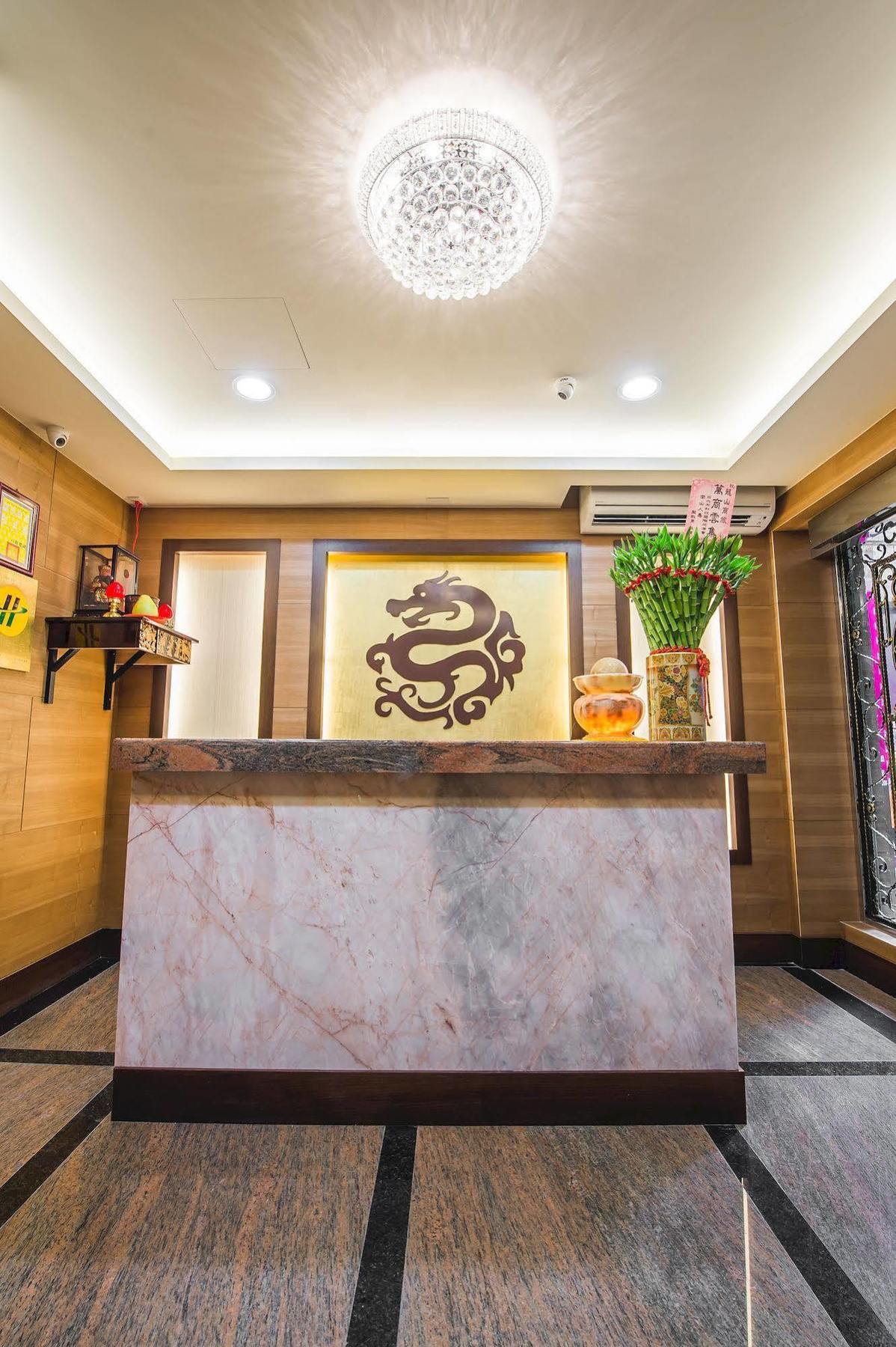 Longshan Inn Taipei Exterior photo